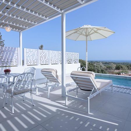 Dionisos Suites Lixouri Exterior foto